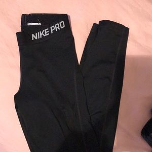 NIKE DRIFIT LEGGINGS